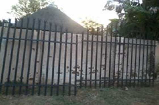 Palisade Fence for sale