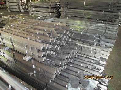 PALISADE FENCING MANUFACTURE COLD ROLL