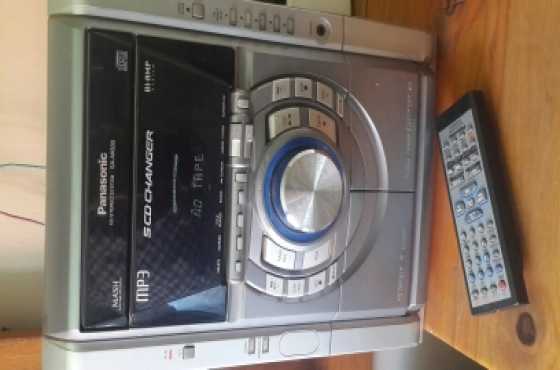 PANASONIC 5 CD system incl remote