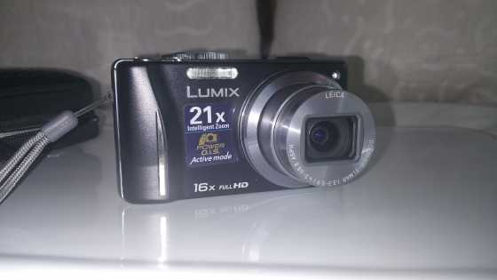 PANASONIC Lumix camera