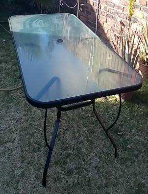 Patio 8seater Glass with metal frame Table