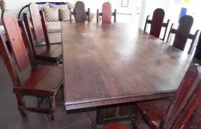 Patryshout Tafel met ag Sleeperhout Stoele