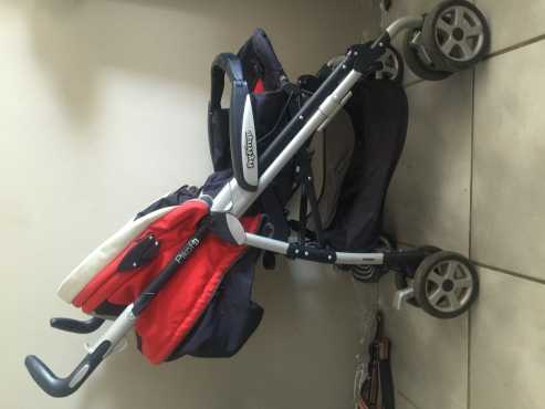 Peg Perego car seat, pram and car seat base