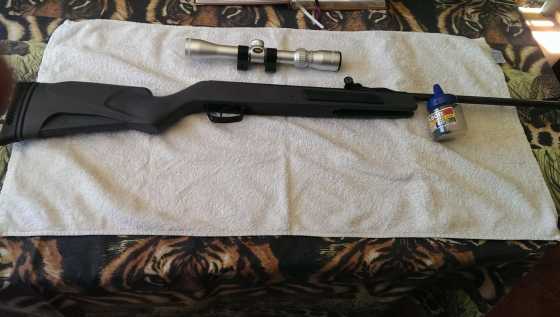 Pellet Gun. Gamo