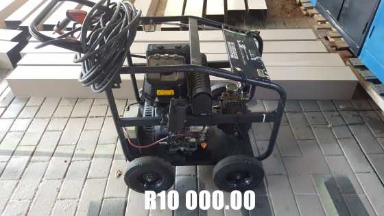 PETROL PRESSURE WASHER