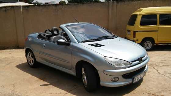 Peugeot 206 CC, 2005, 130 000km, convertiblehardtop, full house, leather interrior still in excelle