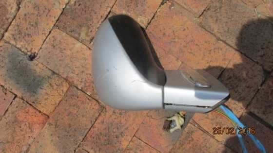 Peugeot 3008 left door mirror