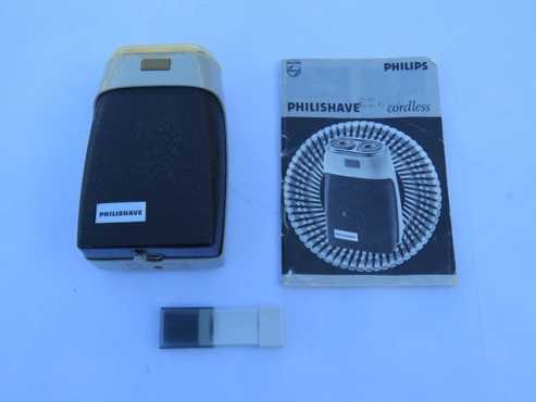 Philips PHILISHAVE vintage cordless shaver, type HP1203, in perfect working condition, with manual.