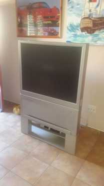 Phillips 43quot projection TV