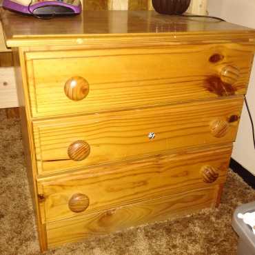 Pine 3 drawer.  Asking PriceR 1000 neg