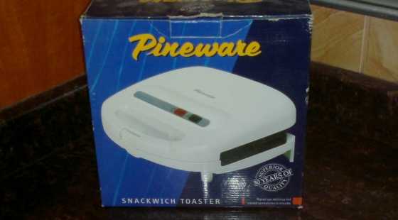 Pineware Snackwich Maker