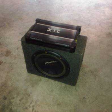 Pioneer 1500w car sub and 4500w xtc amp