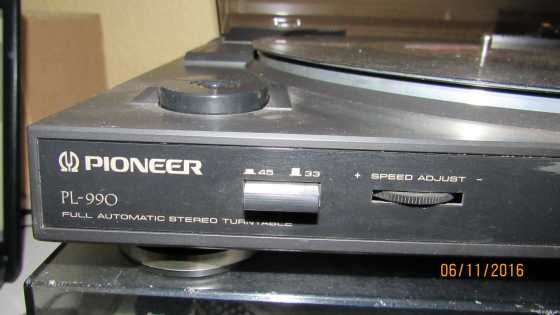 Pioneer PL-990 Turntable