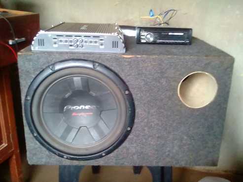 Pioneer sub with box