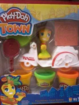 Play-Doh TOWN Pizza Delivery set