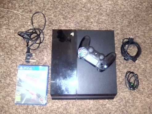 PLAY STATION 4 WITH 500GIG HARD DRIVE