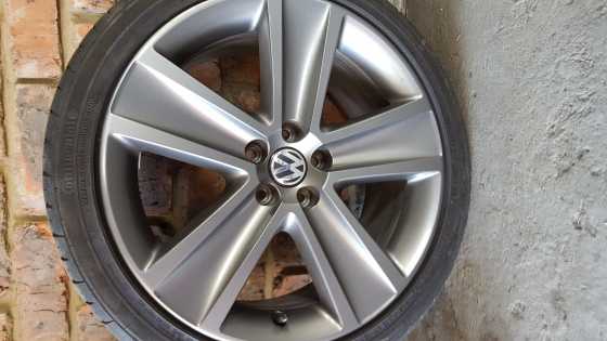 Polo of golf 4 mags with good tayers 21540R17