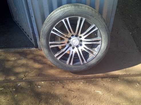 Polo Vivo rims and tyres.1955015