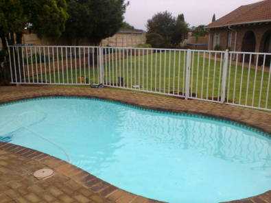 pool fencing