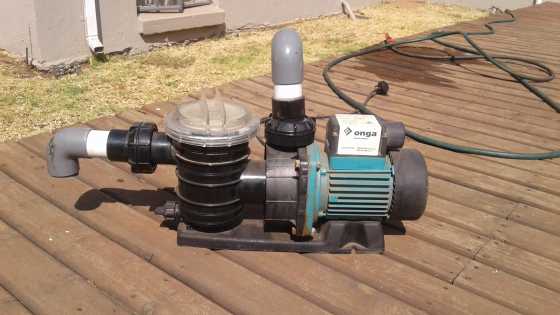 Pool heating pump