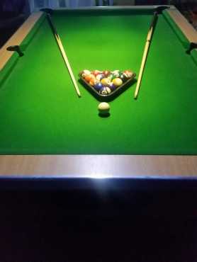 Pool Table with Pool ball set and Cues