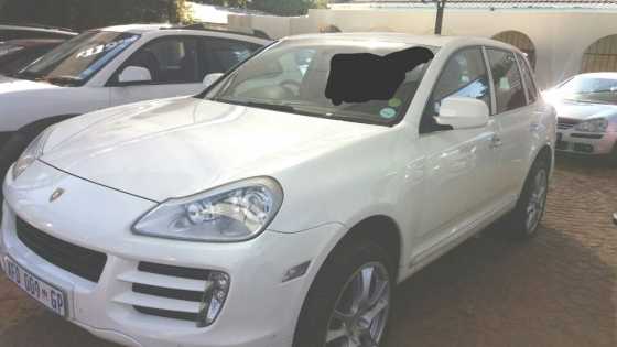 Porsche Cayenne Triptronic