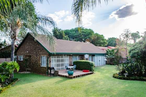 Pragtige 3 Slaapkamer huis te koop in Waverley, Pretoria.