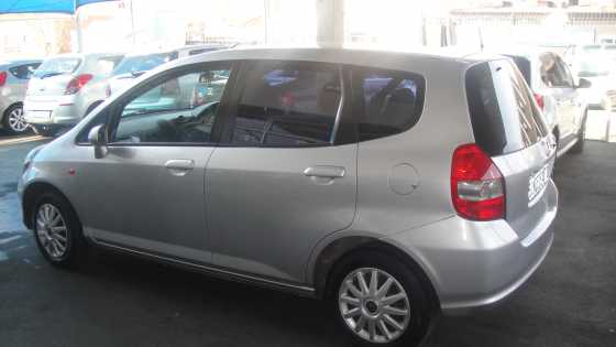 Pre owned 2004 Honda Jazz 1.4i dsi