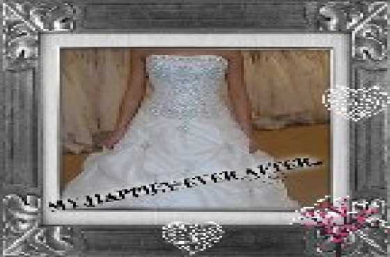 PRICE REDUCED  STUNNING WEDDING DRESS FOR SALE