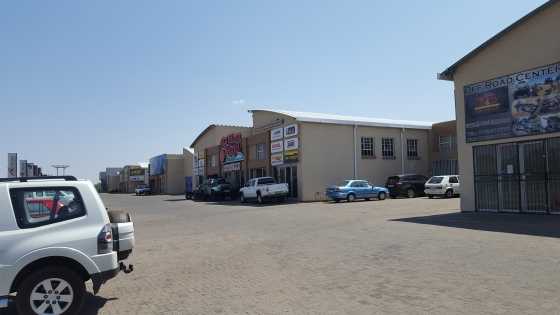 Prime location - Commercial space to Rent - Plus VAT