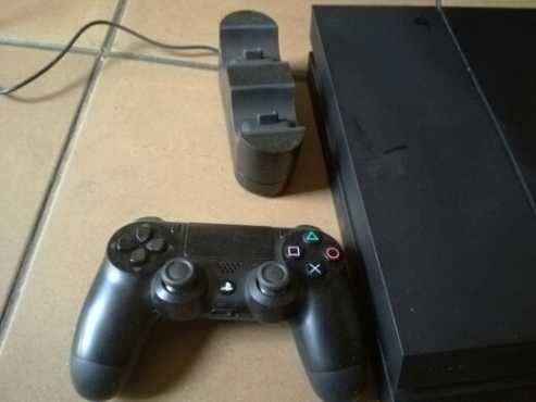 ps 4 1 tb combo BARGAIN DEAL  Negotiable