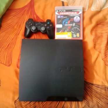 PS3  2 games en 1 remote