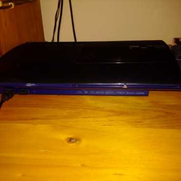 PS3 excellent condition, 18 games, 2 wireless controllers, 1 wired controller, Playstation Move.