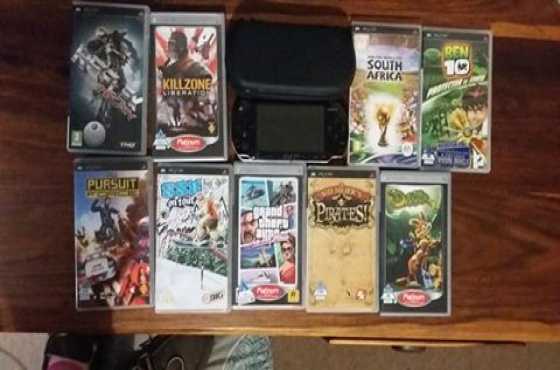 Psp met cover en memory card saam met 9 games verkope