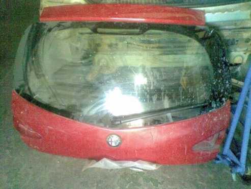 PTA - ALFA 147 BOOTLID AND DRIVERS DOOR  MIRROR FOR SALE