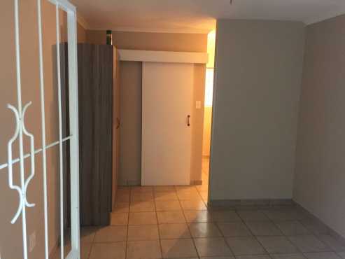 PTA Bachelor flat to rent