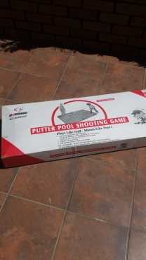 Putter pool shooting game, plays like golf shoots like pool.very good condition