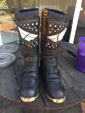 Quadoffroad boots