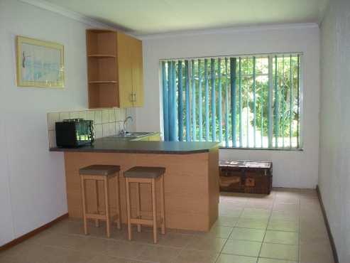 Quaint garden flat in Randpark Ridge, for a single person, Includes elect and water