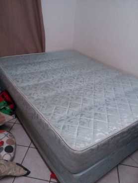 queen size bed