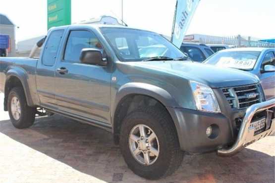 R40999 Isuzu KB 250 D-Teq ECab 2008