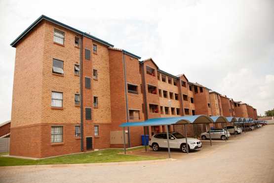 R4600 2bedroom flat to rent in a Security Estate