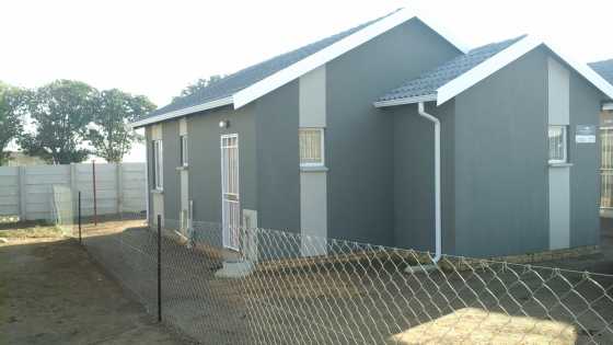 R500 000 house in Savanna city, 3 bed,1.5 bath