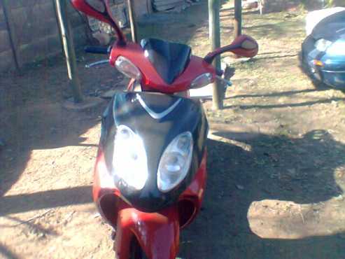 R5000 negotiable 2006 leike 125cc scooter