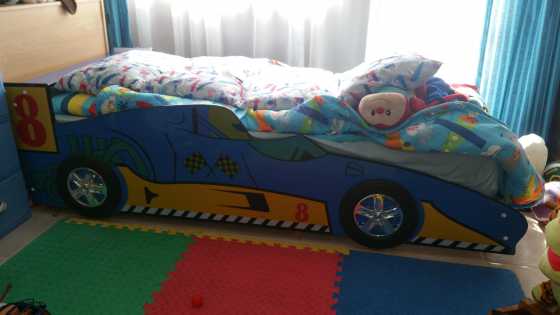 Racing car bed with mattress