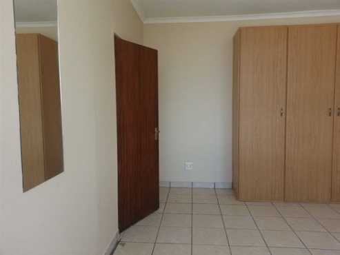 Randburg 2beds, bathroom, kitchen, lounge, ground floor R5400