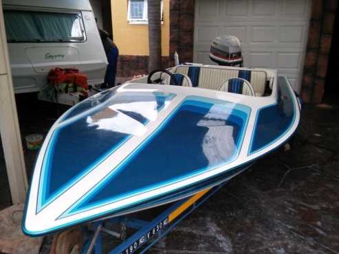 Raven speedboat with 100hp Evenrude