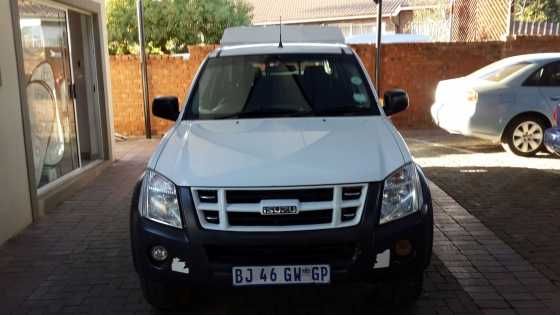 Real Deal July Sale Bakkie to go, Clearing Stock for New one - Logistics Expanding - Isuzu KB240 LE