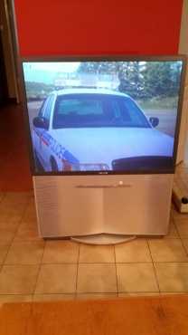 Rear projector TV