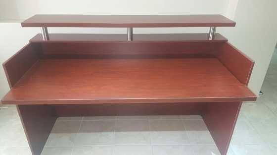 Reception desk 1600x800